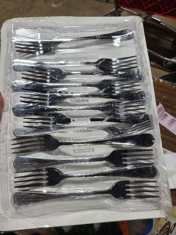 Photo 1 of 12 Piece Dinner Forks Set, Food-Grade Stainless Steel Forks Silverware, Cutlery Fork, Salad Fork, Metal Forks for Home, Kitchen or Restaurant, Mirror Polished, Dishwasher Safe - 7.3 Inch