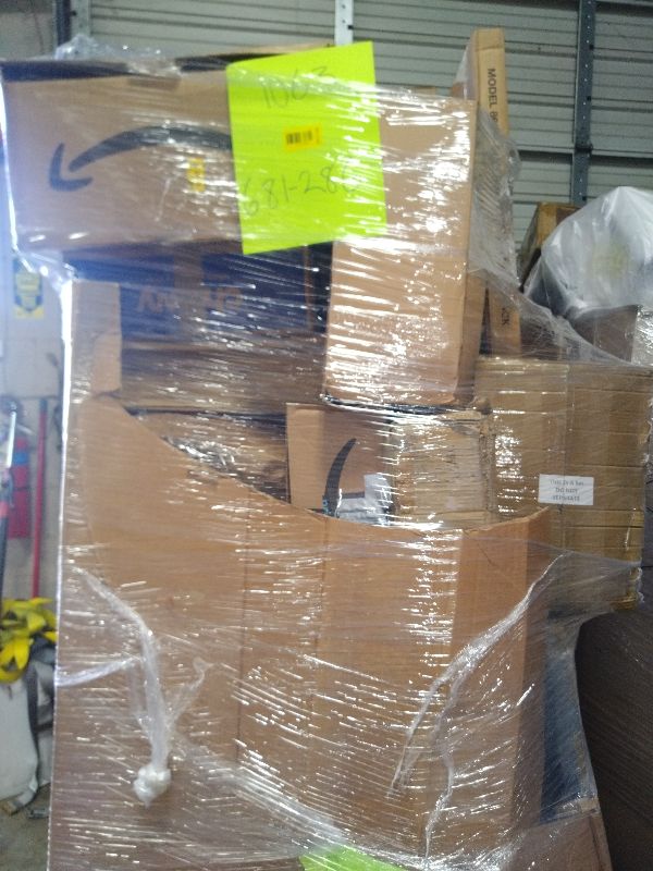 Photo 1 of AS IS GENERAL MERCHANDISE
PALLET ROUGHLY 6O ITEMS