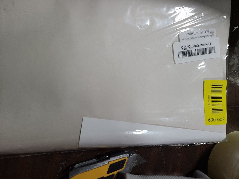 Photo 1 of 100 Sheets Packing Paper for Moving, Newsprint Paper for Packing Wrapping, Wrapping Paper for Packaging Glasses Dishes - Must Have Packing Supplies for Moving Box Filler(12 * 24in)