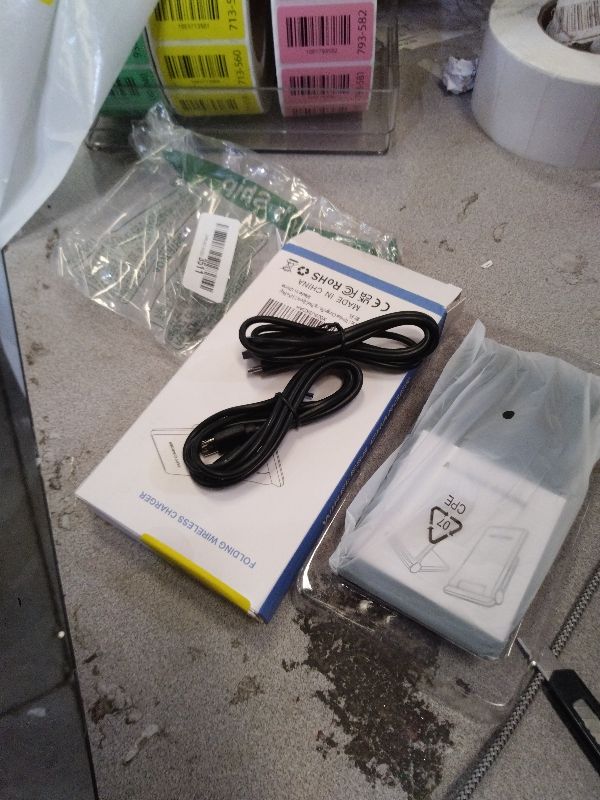 Photo 1 of 2 in 1 Wireless Charger,Foldable 20W Fast Wireless Charging Stand Compatible with iPhone 17/16/16 Pro/15/14/X/AirPods,Dual Phone Induction Charge Station for Samsung,Pixel,Xperia,LG(No Plug)