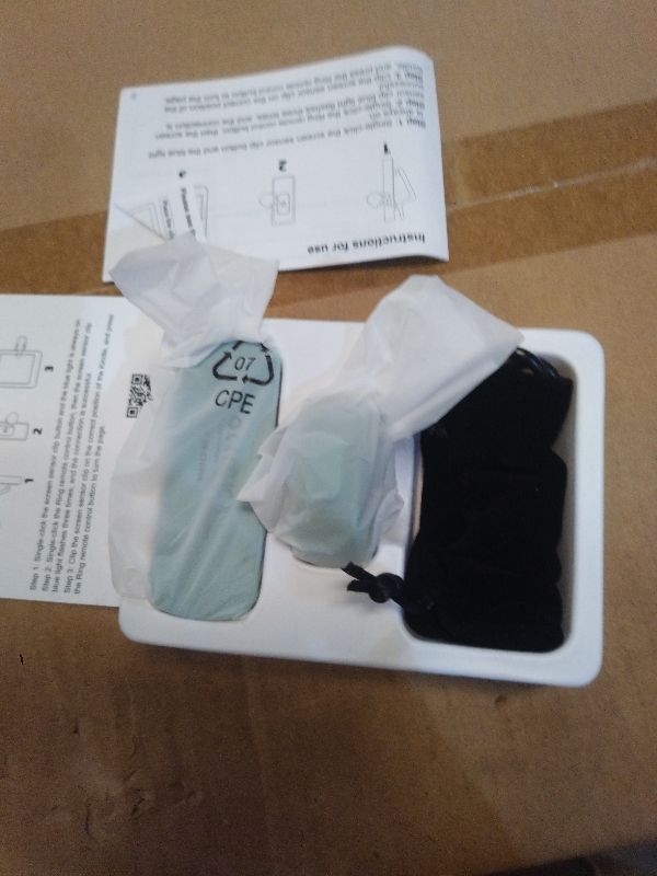 Photo 1 of [Case-Friendly] Remote Control Page Turner Ring for Kindle Paperwhite Oasis Scribe Kobo eReaders, Camera Camcorder Remote Controls, Page Turner Clicker for iPhone ipad Tablets with Storage Bag Green