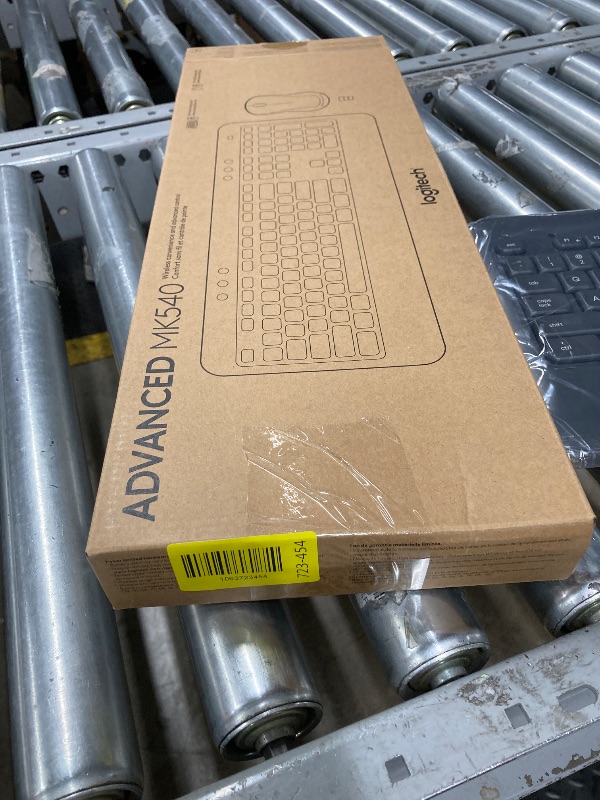 Photo 1 of ***MISSING PARTS -SELLINIG AS IS *** Logitech MK540 Advanced Wireless Keyboard for Windows,  Multimedia Hotkeys, 3-Year Battery Life, for PC, Laptop