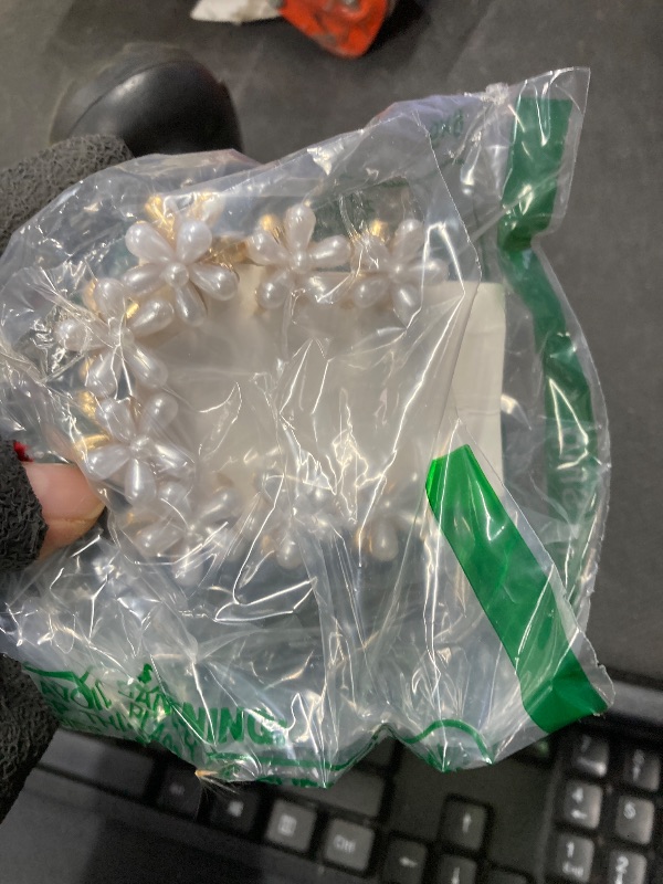 Photo 1 of 10 Pcs Small Mini Pearl Claw Clips with Flower Design, Sweet Artificial Bangs Clips Decorative Hair Accessories for Women Girls