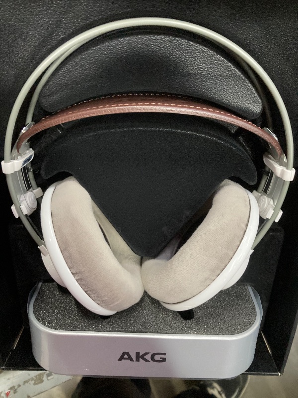 Photo 1 of AKG K 701 Ultra Reference Class Stereo Headphone Level 1