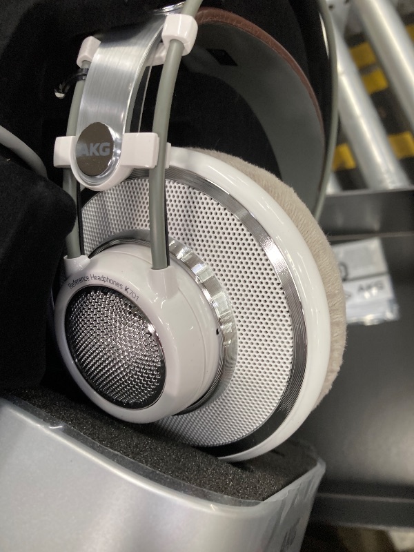 Photo 1 of AKG K 701 Ultra Reference Class Stereo Headphone Level 1