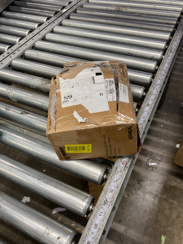 Photo 1 of ***It's used; we don't know if it's missing parts or if it works 100%.
***** CS6719-2 2-Handset Cordless Phone with Caller ID/Call Waiting, Handset Intercom & Backlit Display/Keypad, Silver