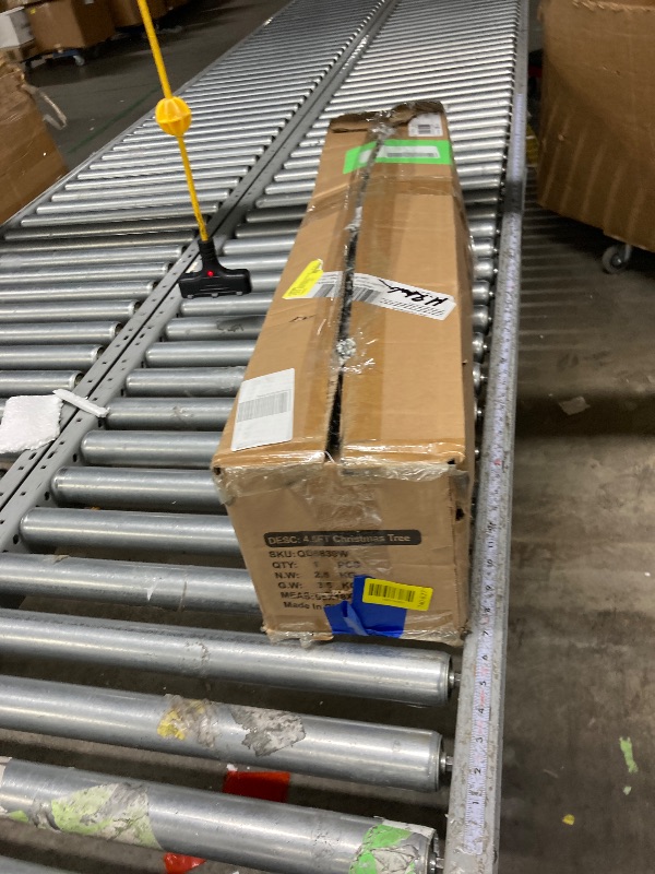 Photo 1 of ***It's used, it's missing a part, and it's not known if it works 100%.**** 4FT Pre-Lit Flocked Christmas Tree with 360 Branch Tips, Snow Artificial Xmas Tree with 100 LED Lights for Holiday, Outdoor, Indoor, Home