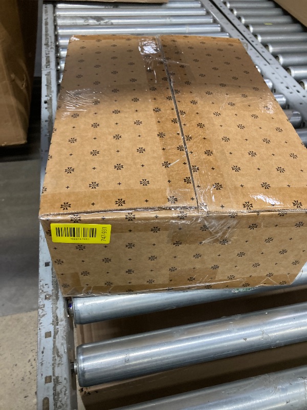 Photo 1 of *FACTORY SEALED* Beckham Hotel Collection Bed Pillows Standard/Queen Size Set of 2 - Original Soft Down Alternative Pillow for Sleeping - Soft Support for Back, Stomach or Side Sleepers