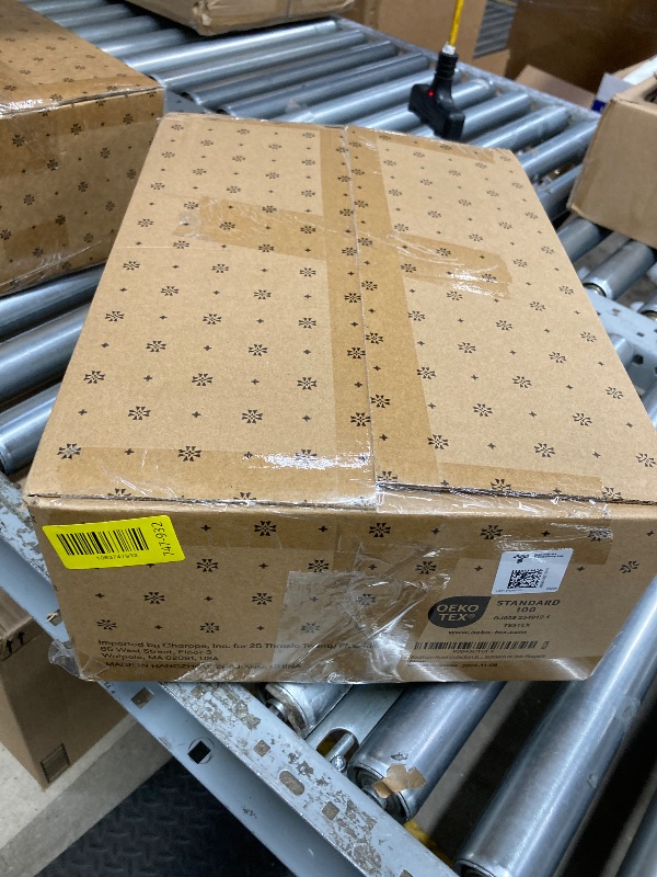 Photo 1 of *FACTORY SEALED* Beckham Hotel Collection Bed Pillows Standard/Queen Size Set of 2 - Original Soft Down Alternative Pillow for Sleeping - Soft Support for Back, Stomach or Side Sleepers