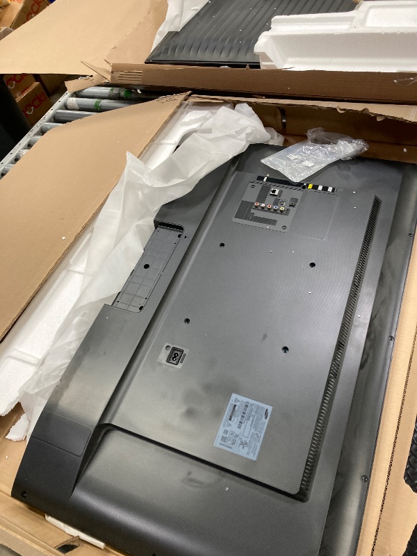 Photo 1 of ***MISSING PARTS -SELLING AS IS *** Samsung 43-Inch Class QLED Q7F Series Samsung Vision AI Smart TV (2025 Model, 43Q7F) Quantum HDR, Object Tracking Sound Lite, Q4 AI Gen1 Processor, 4K upscaling, Gaming Hub, Alexa Built-in  ***BOX RIPPED/TORN***