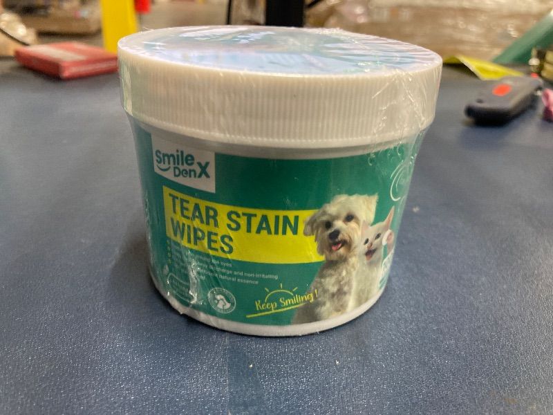 Photo 1 of ***BB 10/20/2027*** Dog Eye Wipes, Gentle Eye Wipes for Dogs & Cats, Pet Eye Cleaner Wash Removes Discharge, Crust, Debris, and Gunk (100, Unscent)
