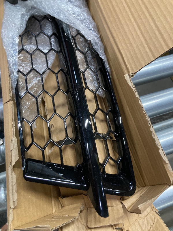 Photo 1 of 1 Hihaha No.8J0807682/8J0807681 Fog Light Grill for Audi TT 8J 2006-2014 Front Left Right Front Lower Bumper Fog Light Cover Inserts ABS.