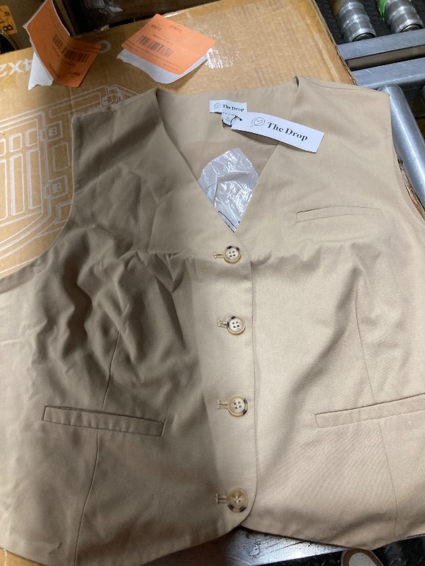 Photo 1 of ******Only Vest******0

The Drop Women's Sadie Cropped Slim Vest, Stone, XL