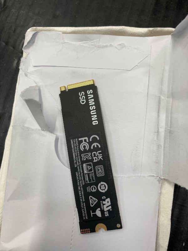 Photo 1 of **It's used; it's unknown if it's missing parts and if it works 100%.***Samsung SSD 9100 PRO 1TB, PCIe 5.0x4 M.2 2280, Seq. Read Speeds Up to 14,800MB/s, Best for AI Computing, Gaming, and Heavy Duty Workstations (MZ VAP1T0B/AM)