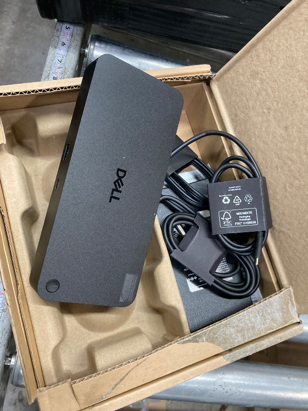Photo 1 of **It's used; it's unknown if it's missing parts and if it works 100%.***Dell Pro Dock WD25 - USB Type-C with DP Alt Mode Connector, DisplayPort/HDMI/USB 3.2 Gen2 Connectivity, Up to 100-Watt Power delivery - Black