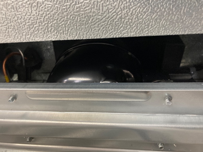 Photo 1 of **It's used, it's unknown if it's missing parts, and it was connected and turned on, but it's not known if it works 100%.***Cooluli Curve 3.8 cu ft Mini Fridge with Freezer - Small Refrigerator for Bedroom, Office, Dorm Room (White, 3.2 cu.ft Refrigerator