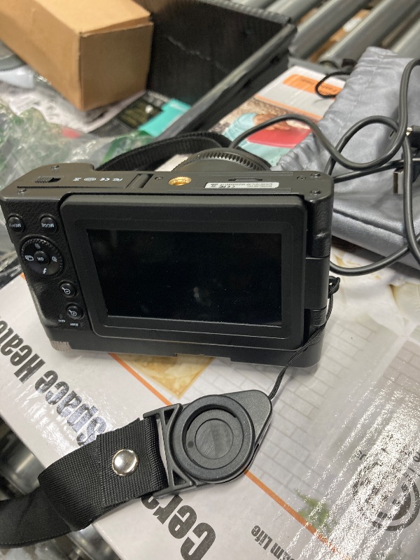 Photo 1 of **It's used; it's unknown if it's missing parts and if it works 100%.****4K Digital Camera for Photography Autofocus, 2024 Latest 48MP Vlogging Camera for YouTube with SD Card, 2 Batteries, 3" 180°Flip Screen Compact Travel Camera for Teens with 16X Zoom,