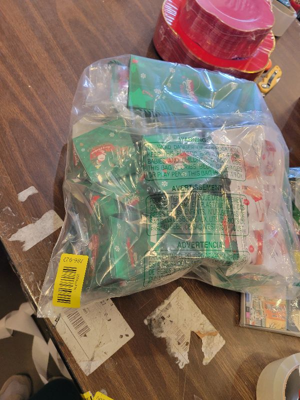 Photo 1 of 16pcs Surprise Gift Boxes for Money, 2025 Newly Folding Pop-Up Explosion Box with Confetti, Christmas & Birthday(Green)