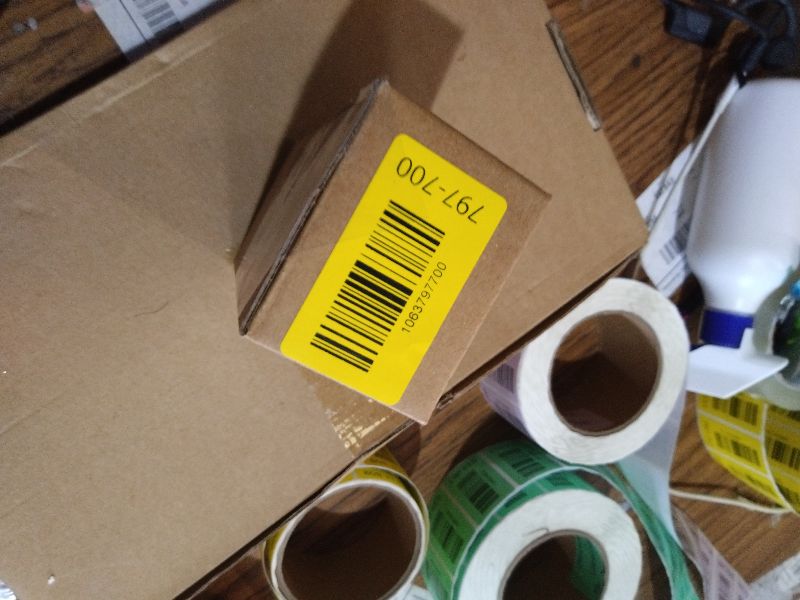 Photo 1 of 1 Pcs 2 in 1 Light Socket to Plug Adapter, Convert E26/E27 Bulb Socket to 2 Pieces 3 Prong Outlet with Extension Cord, Flexible Light Bulb Socket Converter Suitable for Porch Patio Garage Use (Black)