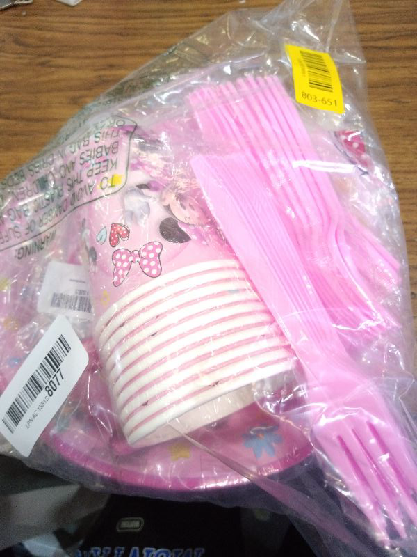 Photo 1 of 141pcs Minnie Birthday Tableware Decorations Party Plates Cups Soccer Theme Napkins Beach Ball Tablecloth for Soccer Party Decoration (Minnie)