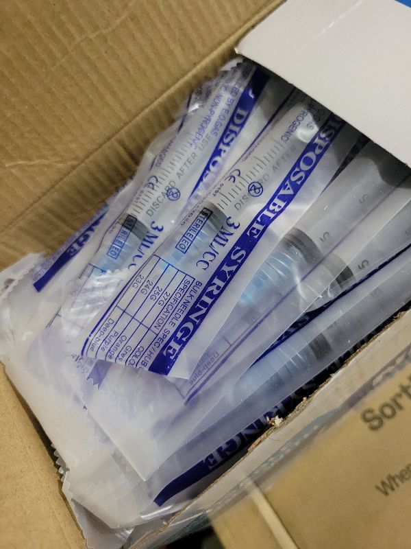 Photo 1 of 100 Pack Disposable 3ml/cc Lab Syringes with 23Ga 1 Inch Needle Luer Lock, Individually Sealed Packed