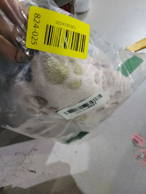 Photo 1 of 1 Pack 3 Blankets Super Soft Fluffy Premium Fleece Pet Blanket Flannel Paw Printed Throw for Dog Puppy Cat (Medium 30x20'', Beige, Grey, Navy)