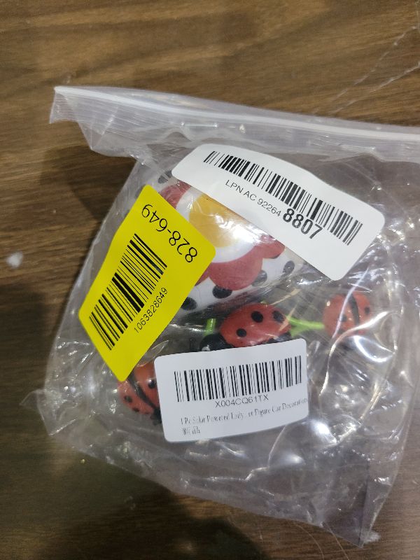 Photo 1 of 1 Pc Solar Powered Ladybird Toy, Solar Swinging Flip Flap Flower Animated Bobblehead Dancer Toy, Car Windowsill Decoration Desktop Solar Dancing Ornament Sun, Solar Dancer Figure Car Decoration