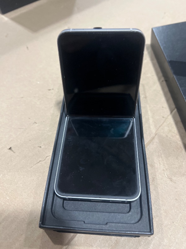 Photo 1 of Samsung Galaxy Z Flip6, 512GB Unlocked Android Smartphone, FlexCam, Photo Assist, Camcorder Mode, Live Interpreter, Foldable Design, Pocket-Sized Portability, 2024, US 1 Yr Warranty, Silver Shadow