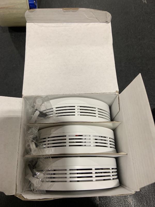 Photo 1 of Interconnected Smoke and Carbon Monoxide Detector, 10-Year Battery Wireless Interlinked Smoke & CO Alarm with Dual Sensors, Home Fire & CO Safety Protection (3Pack)