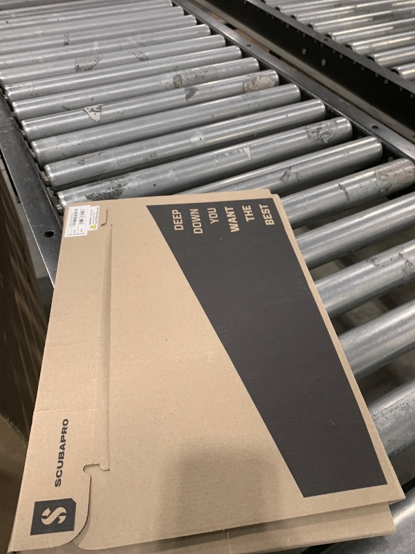 Photo 1 of SCUBAPRO Hydros Pro Color Kit, White