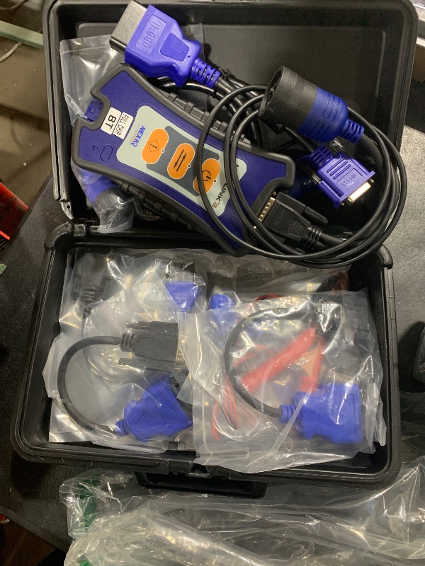 Photo 1 of NEXIQ 3 USB Link + Software Diesel Truck Diagnostic Tool with Repair Information & Diagnostic Software