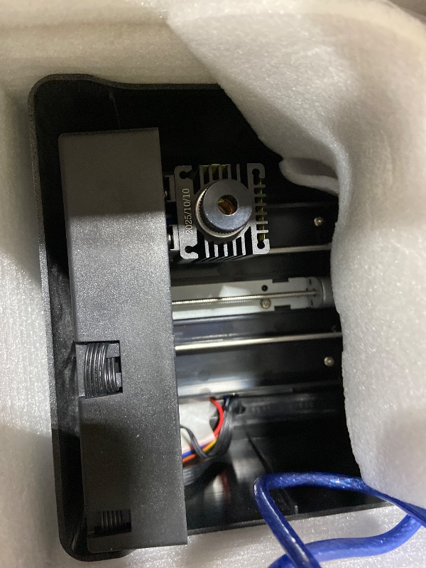 Photo 1 of Twotrees TS1 Mini 3000mW Laser Engraver,Portable Laser Engraving Machine,Lase Cutter,3000mm/min Speed,80x80x30 mm Working Area,Laser Engraver Machine