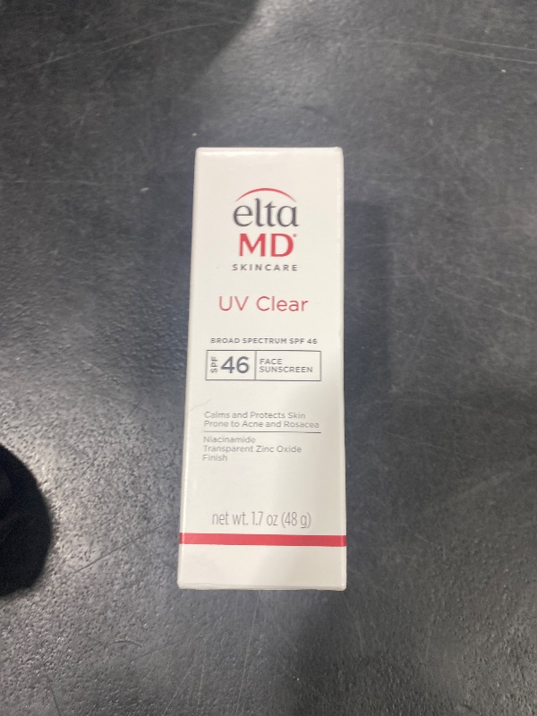 Photo 1 of EltaMD UV Daily Tinted SPF 40 Face Sunscreen Moisturizer with Zinc Oxide, Tinted Daily Face Moisturizer with SPF, Sunscreen for Dry Skin,1.7 oz Pump