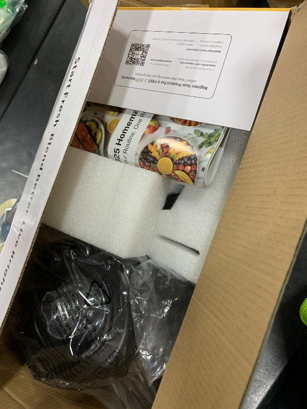 Photo 1 of Aeitto Blenders for Kitchen with 68Oz. Large Capacity, 1800W Max Power Smoothie Blender, 3 Preset Programs & 7 Speeds, Professional Countertop Blender for Smoothies, Ice Crush, Generation2 Silver