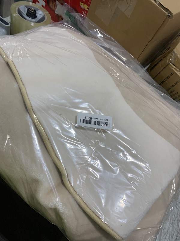 Photo 1 of Minimalist Cream Beige Irregular Area Rug 5x8 Modern Abstract Shaped Rugs for Living Room Guestroom Meetingroom Unique Designer Low Pile Washable Carpet Funky Boho Bedroom Home Office Anti Slip Mats