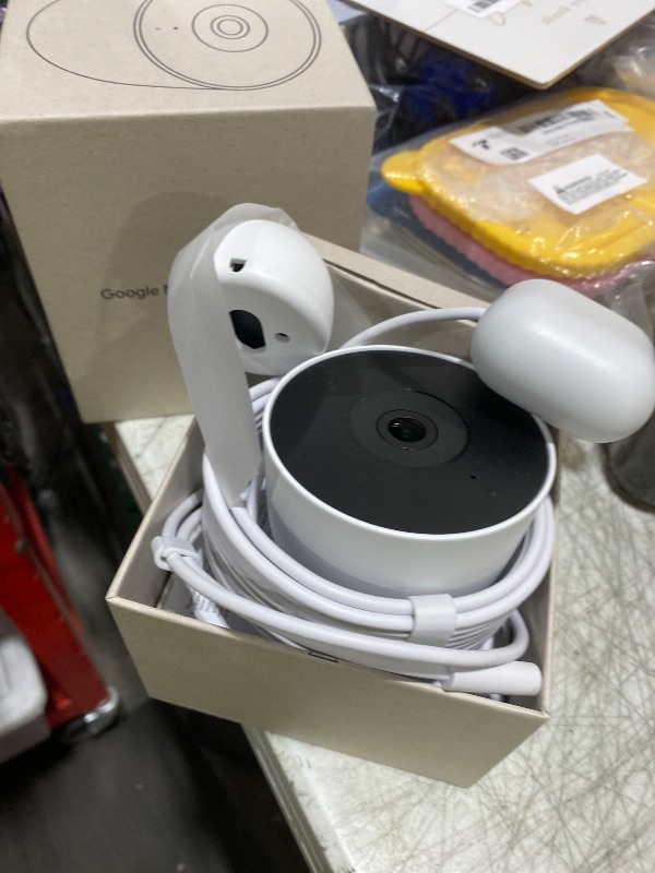 Photo 1 of Google Nest Cam Outdoor or Indoor, Battery - 2nd Generation - 1 Pack