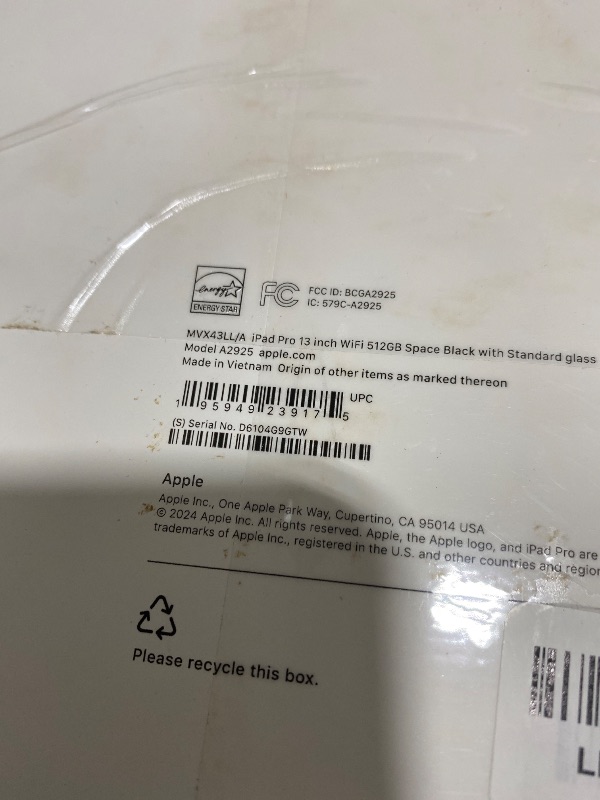 Photo 1 of Apple iPad Pro 13-Inch (M4): Built for Apple Intelligence, Ultra Retina XDR Display, 512GB, 12MP Front/Back Camera, LiDAR Scanner, Wi-Fi 6E, Face ID, All-Day Battery Life — Space Black