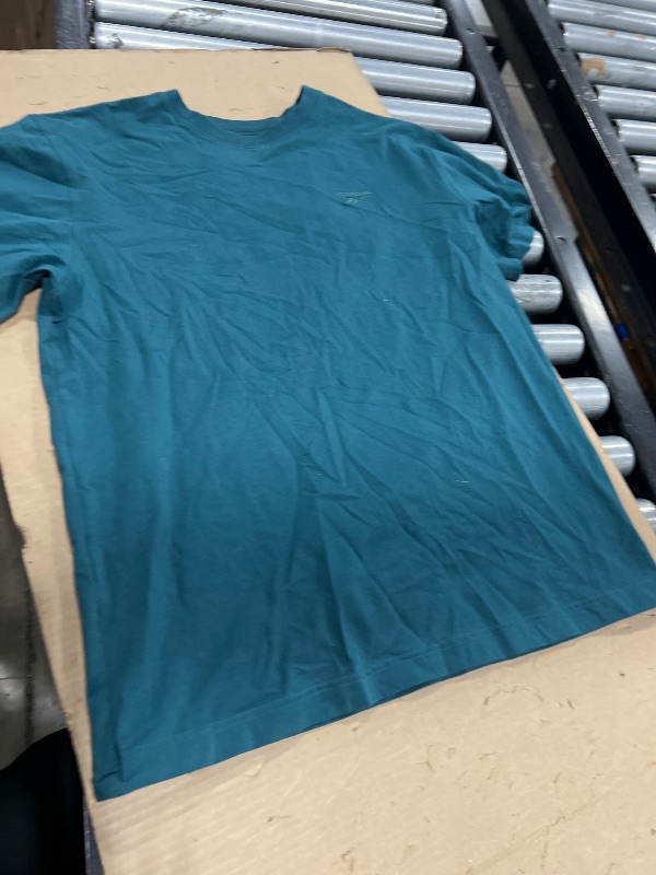 Photo 1 of MED t shirt REEBOK