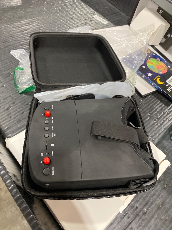 Photo 1 of EV800D FPV Goggles with DVR 5.8G 40CH 5 Inch 800x480 Build in Antenna Battery for Analog FPV Camera and Transmitter FPV Drone RC Car