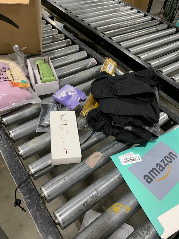 Photo 1 of NELLIS VARIETY SMALL BOX: SEE NOTES FOR DETAILS 