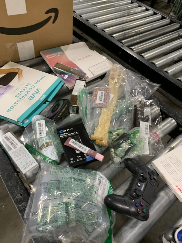 Photo 1 of NELLIS VARIETY SMALL BOX\ SEE NOTES FOR DETAILS 