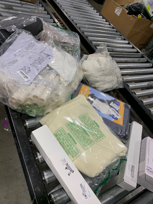 Photo 1 of NELLIS VARIETY SMALL BOX \ SEE NOTES FOR DETAILS