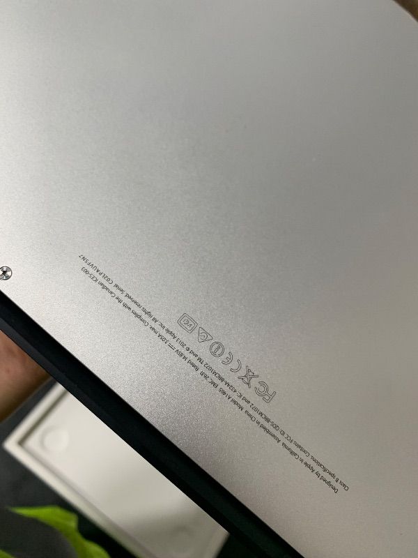 Photo 1 of Apple 2025 MacBook Air 13-inch Laptop with M4 chip: Built for Apple Intelligence, 13.6-inch Liquid Retina Display, 16GB Unified Memory, 256GB SSD Storage, 12MP Center Stage Camera, Touch ID; Silver