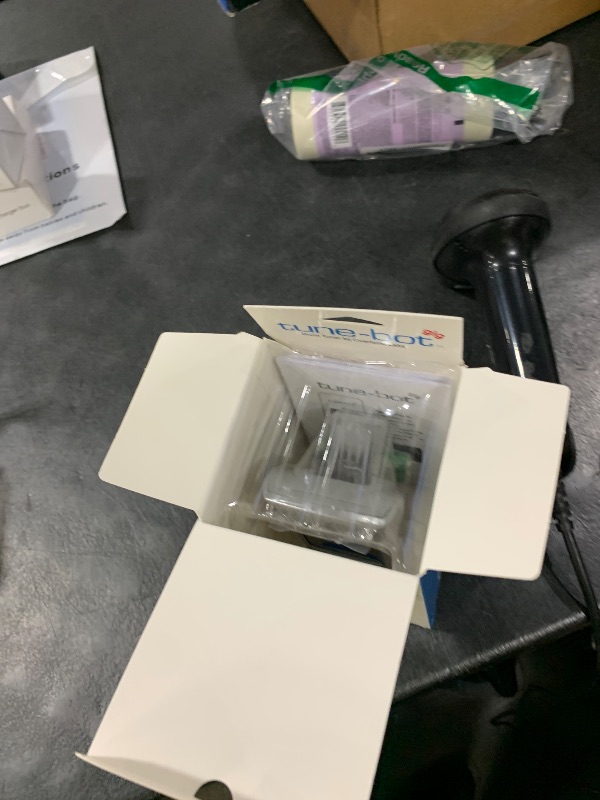 Photo 1 of Tune-Bot Gig Clip-On Digital Drum Tuner with Backlit LCD Display for Acoustic Drums