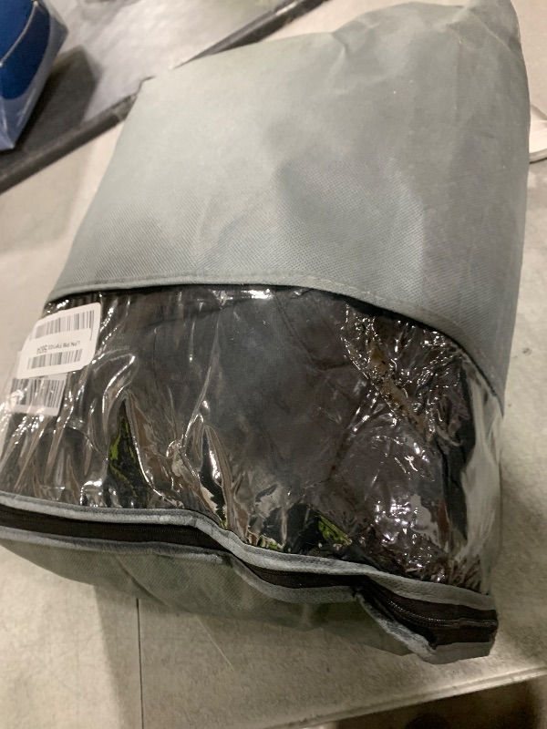 Photo 1 of Kugnala Men's Winter Skiing Jacket Waterproof Warm Snow Fleece Lining Coat Mountain Windbreaker Hooded Windproof Rain Jacket Black 4XL