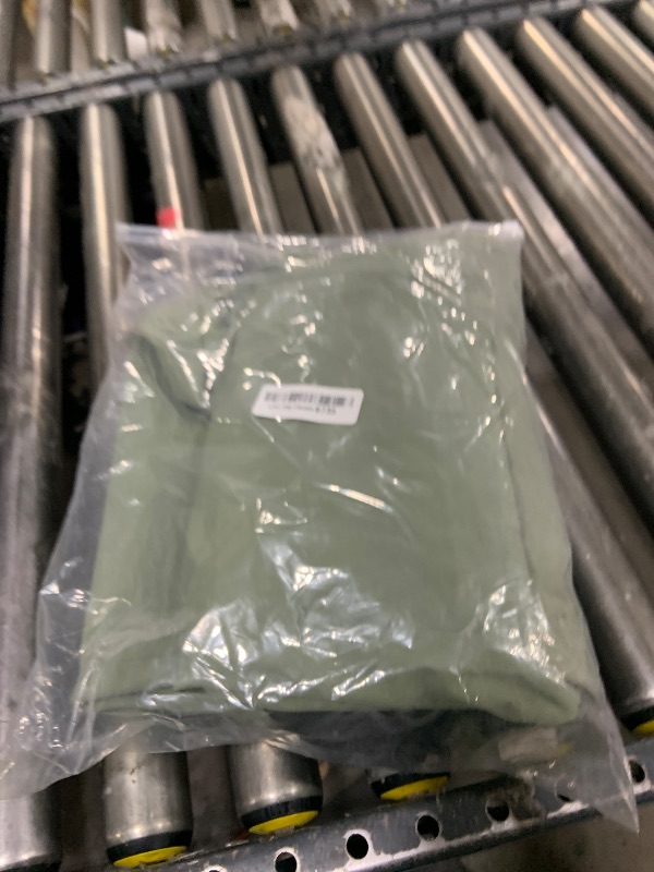 Photo 1 of GSOU SNOW Mens Snowboard Jacket Ski Coat Women Waterproof Insulated Snow Coat Winter Hooded Mountain Hiking Warm Black Army Green Large