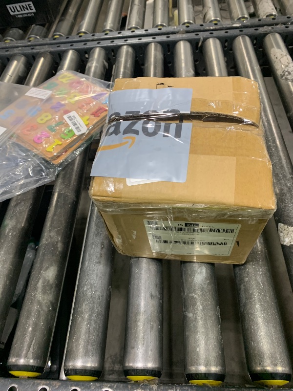 Photo 1 of **USED** Bendix Priority1 CFC1211 Ceramic Front Brake Pads for select Pontiac Vibe 2010-2009, Scion iM 2016, tC 2016-2011, Toyota Corolla iM 2018-2017, Matrix 2013-2009, Mirai 2020-2016, RAV4 2018-2006