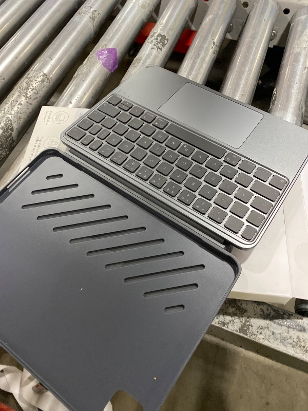 Photo 1 of ESR for iPad Pro 11" (M5/M4, 2025/2024) Case with Keyboard, Magnetic Detachable Keyboard, Portrait/Landscape Modes, Large Click-Anywhere Trackpad, Backlit Keys, Shift Series, Dark Gray