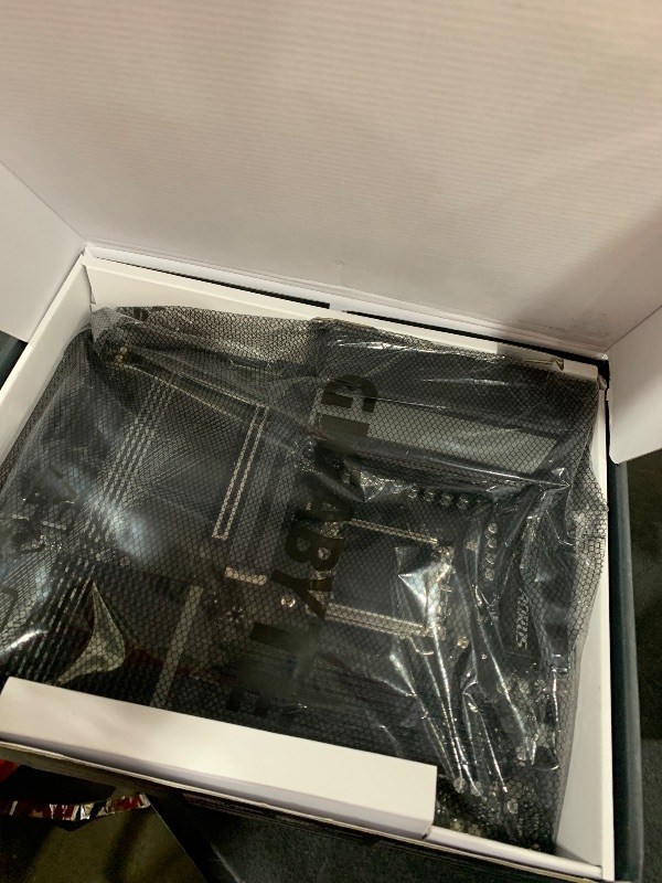 Photo 1 of Gigabyte AORUS Elite AX AMD X670 Socket AM5 ATX DDR5 Motherboard