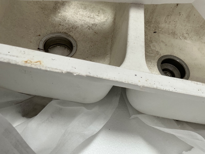 Photo 1 of **USED HAS SOME RUST & CRACKS IN SINK SHOWN IN PIC***
Bokaiya Stainless Steel Utility Sink Free Standing, Large Freestanding Laundry Sink with Faucet 16 Gauge Stainless Outdoor Single Bowl Commercial Sinks for Restaurant Garage (30.7" x 21.6" x 35")